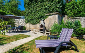 Stunning Apartment In Rukavac With Wifi